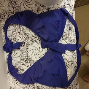 Kenneth Cole Reaction Ruffled Halter Swimsuit Navy Top. Size: Small